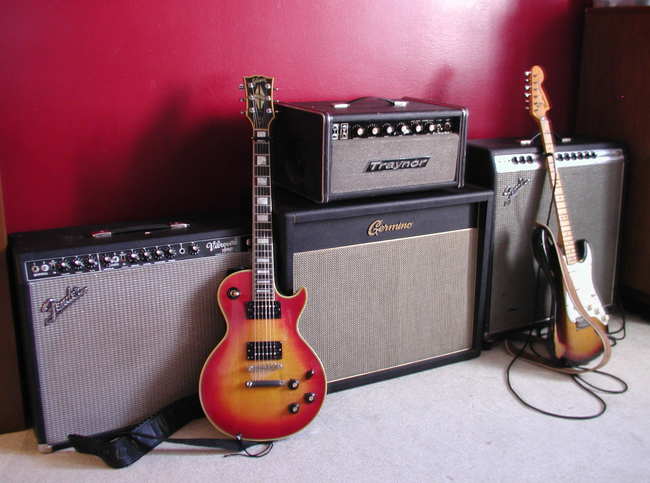 super reverb traynor vibroverb